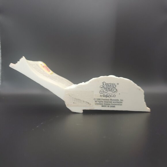 PRECIOUS MOMENTS Figurine Nursery Rhyme Book 'Rub a dub dub' Collectible 3D 1998 - Picture 7 of 8